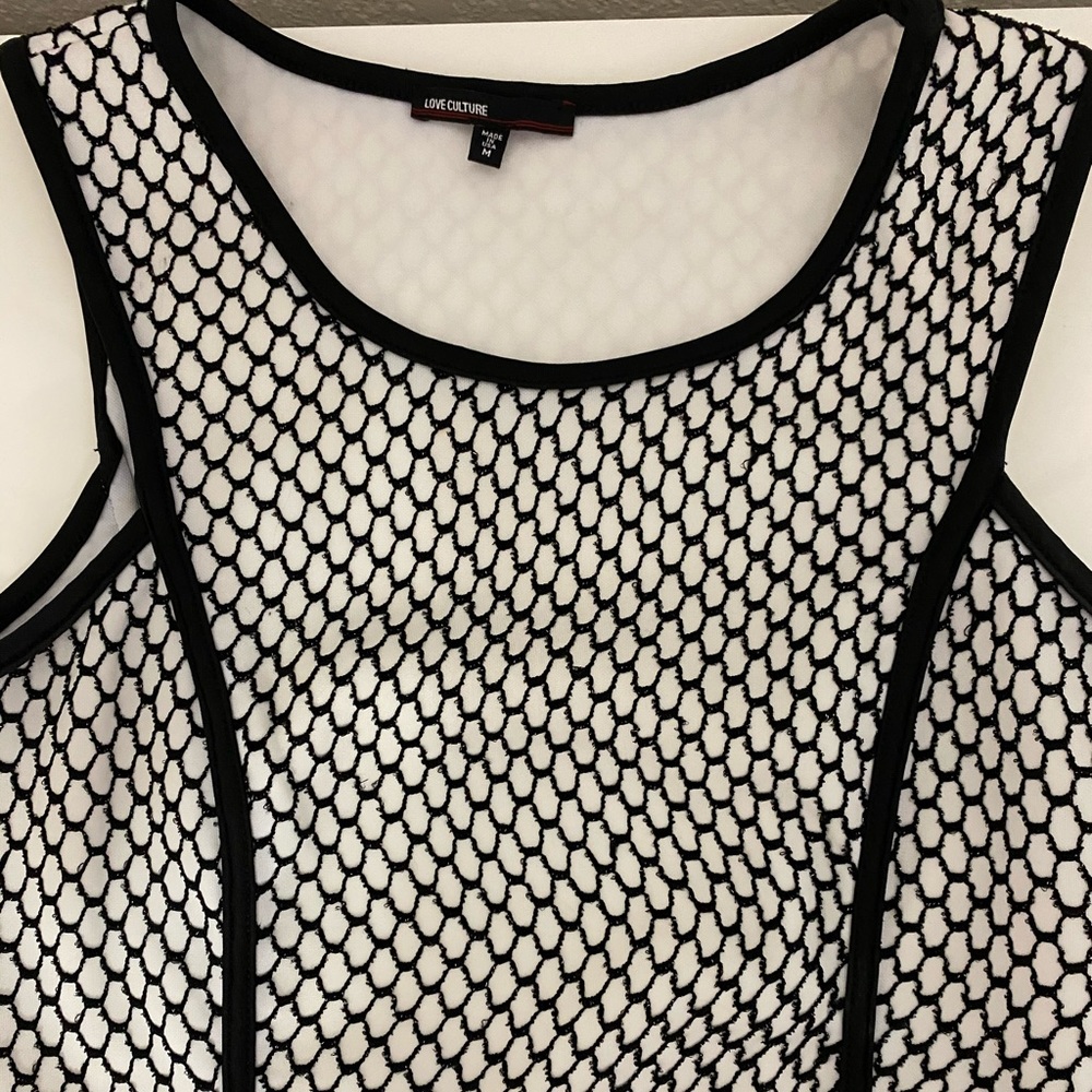 Love culture crop top